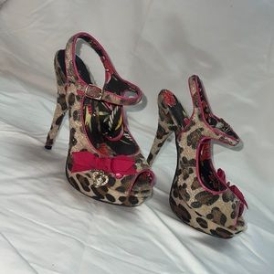 Iron Fist leopard print 5” platform heels size 8